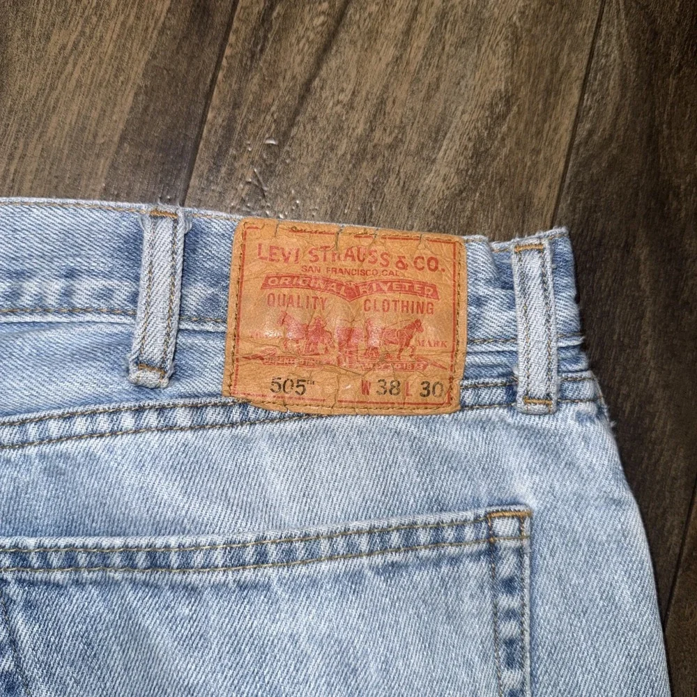 Levi's 505 Distressed Straight Leg‎ Light Wash Denim Jeans Men's Size 38x30